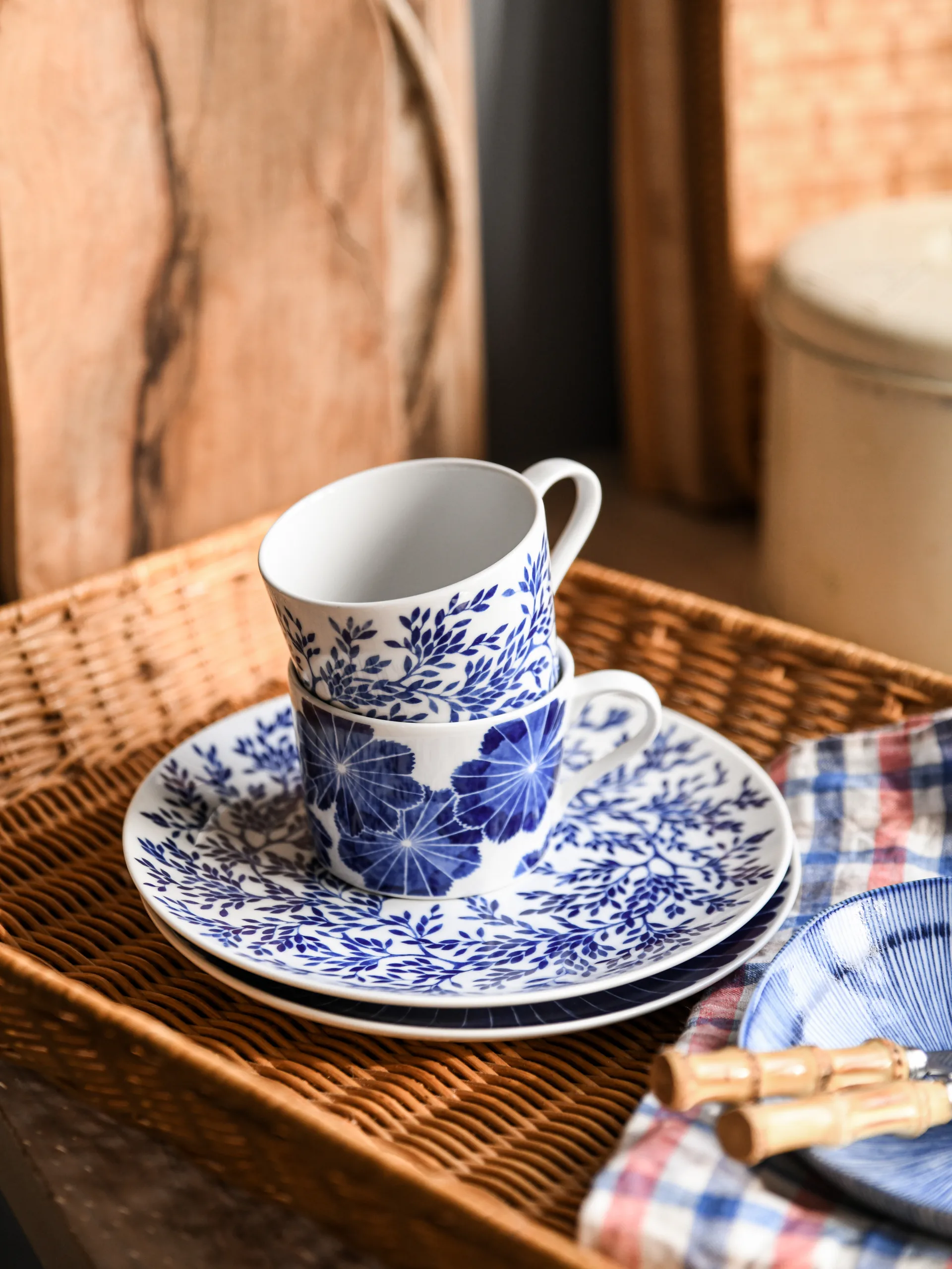 Botanica Mirte bordje Ø21, Blauw Götefors Porslin