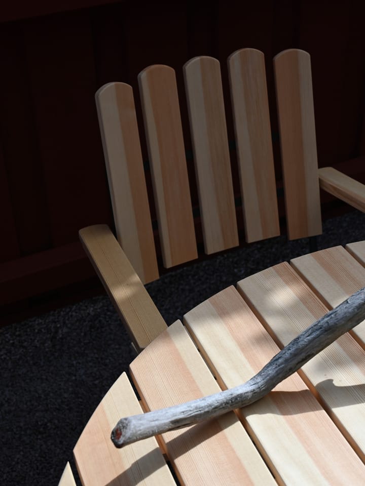 9A eettafel, Geoliede sparrenhout-groen, Ø120 cm Grythyttan stalen meubelen