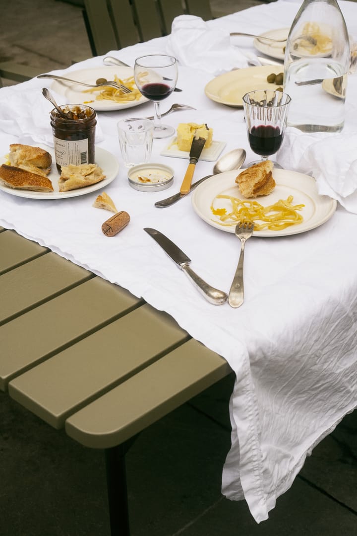 B31 170 eettafel, Lichtgroen eik-zwart Grythyttan stalen meubelen