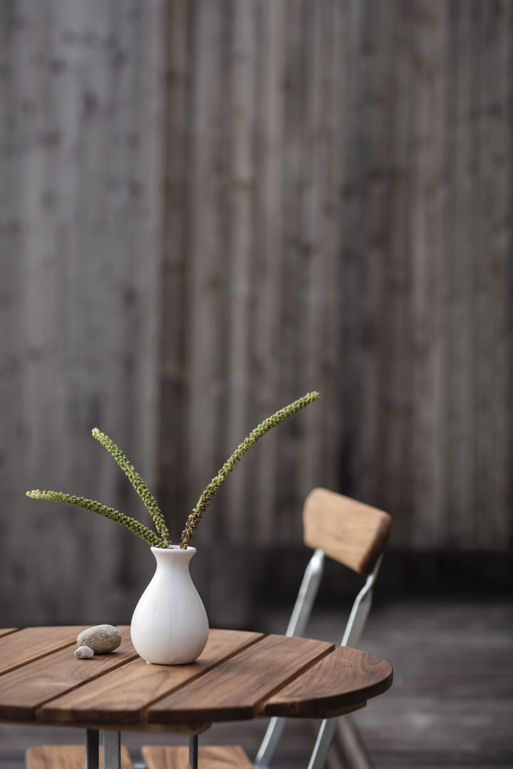 Bryggeri driepoot tafel, Teak-verzinkt frame Grythyttan stalen meubelen