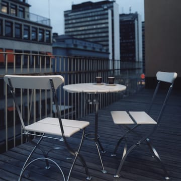 Bryggeri driepoot tafel - Wit gelakte eiken - verzinkt - Grythyttan stalen meubelen
