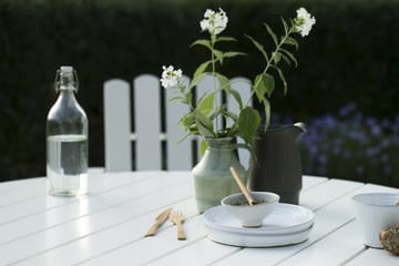 9A eettafel - Witgelakte eiken-verzinkt frame Ø120 cm - Grythyttan Stålmöbler