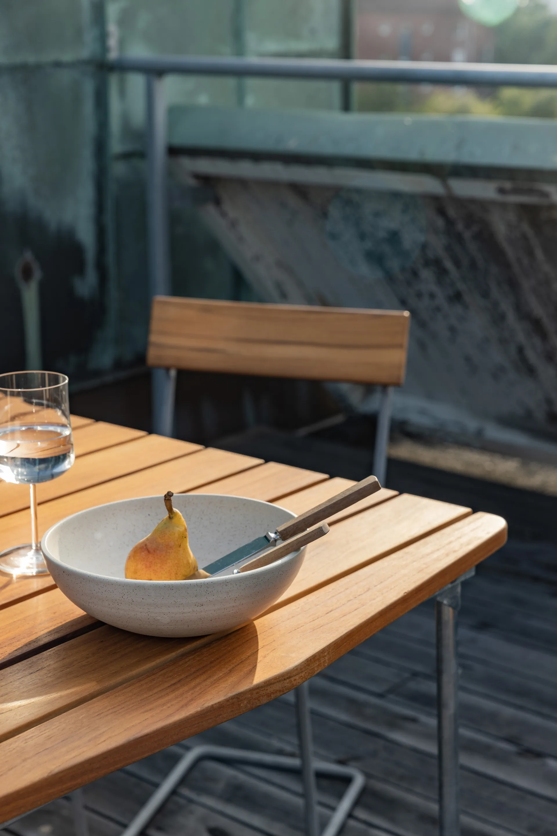 B31 eettafel, Eiken olie-verzinkt frame Grythyttan Stålmöbler