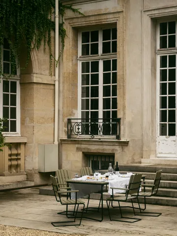 B31 eettafel - Lichtgroen eik-zwart - Grythyttan Stålmöbler