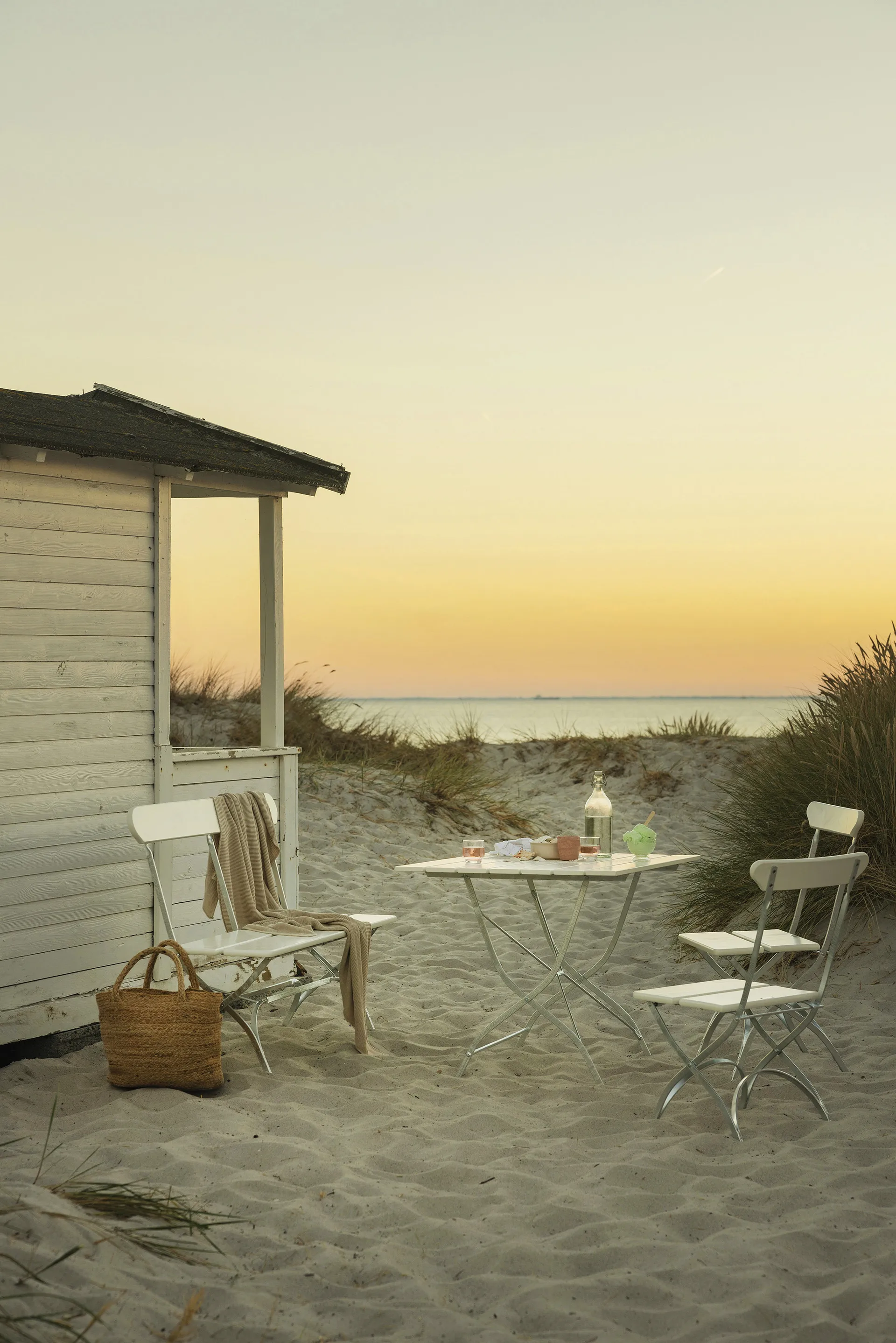 Bryggeri stoel, Wit gelakte eiken - verzinkt Grythyttan Stålmöbler