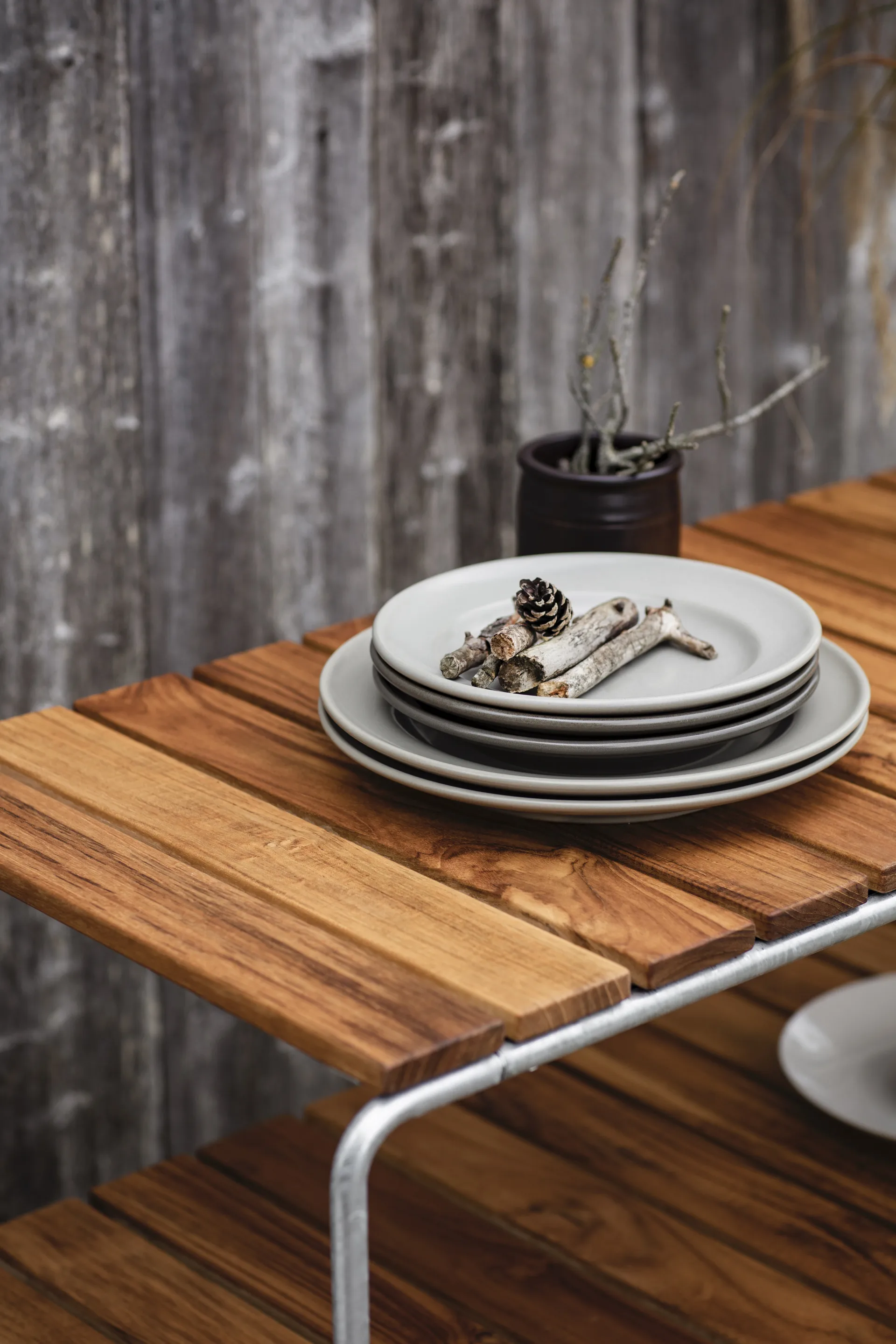 Grythyttan bijzettafel, Teak-verzinkt frame Grythyttan Stålmöbler