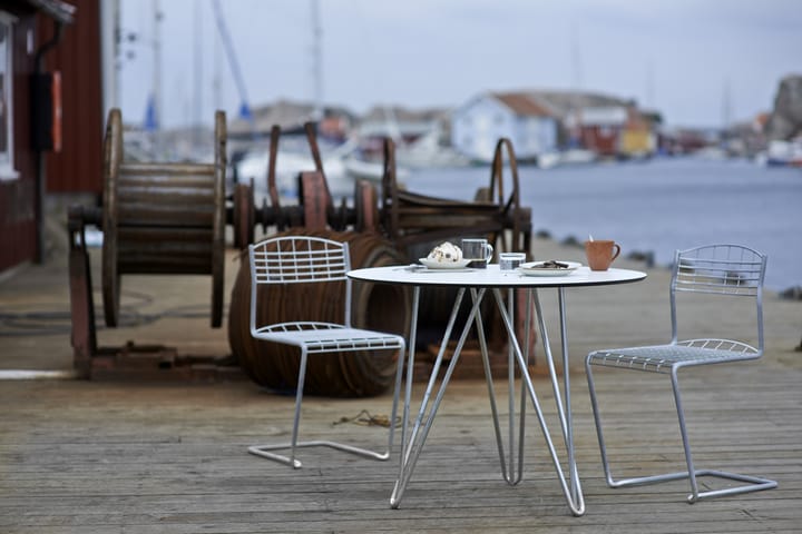 High Tech tafel, ø90 cm - Wit-verzinkt statief - Grythyttan Stålmöbler