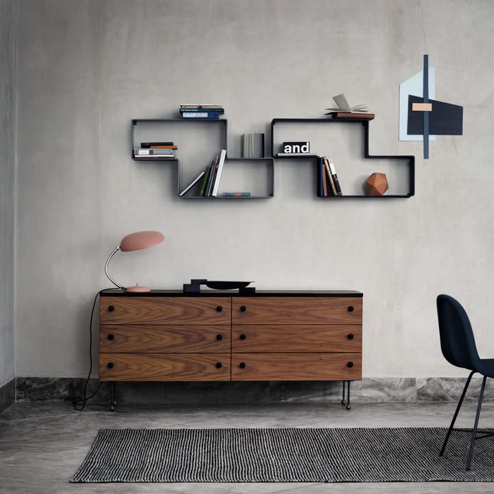 62 Dresser ladekast, american walnut, 4 lades GUBI