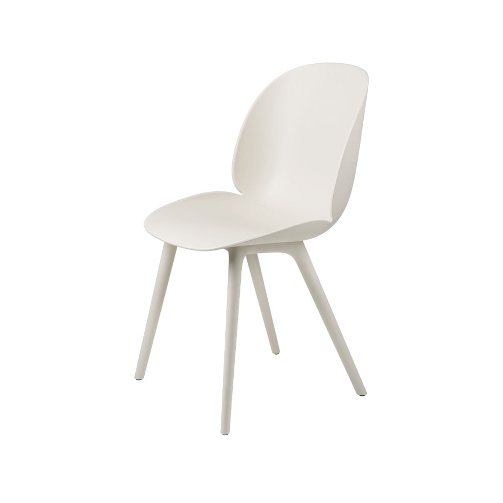 GUBI Beetle Plastic stoel alabaster white