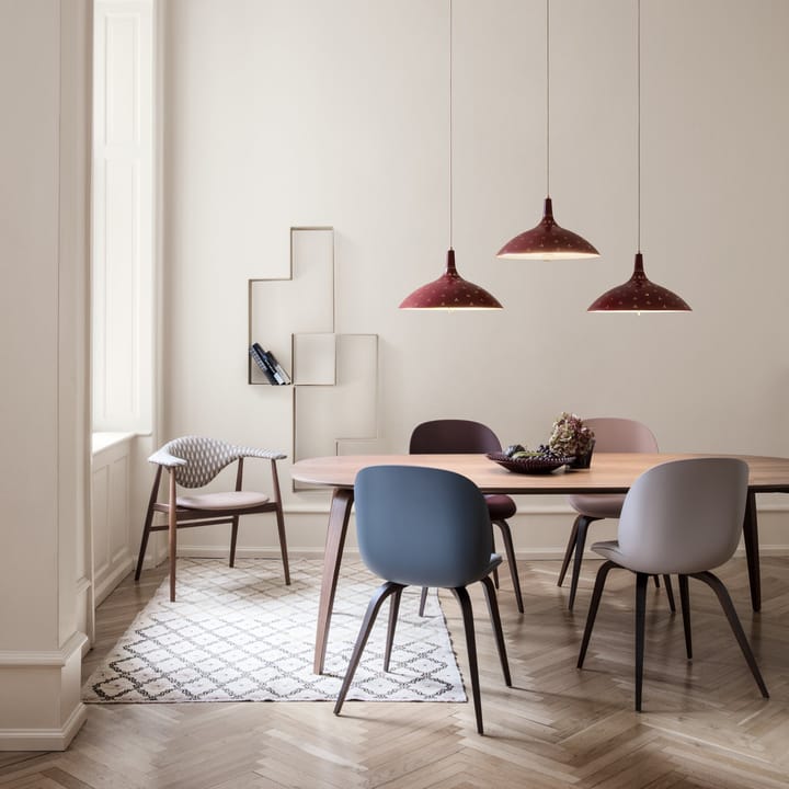 Beetle stoel kunststof zwarte houten poten, sweet pink GUBI