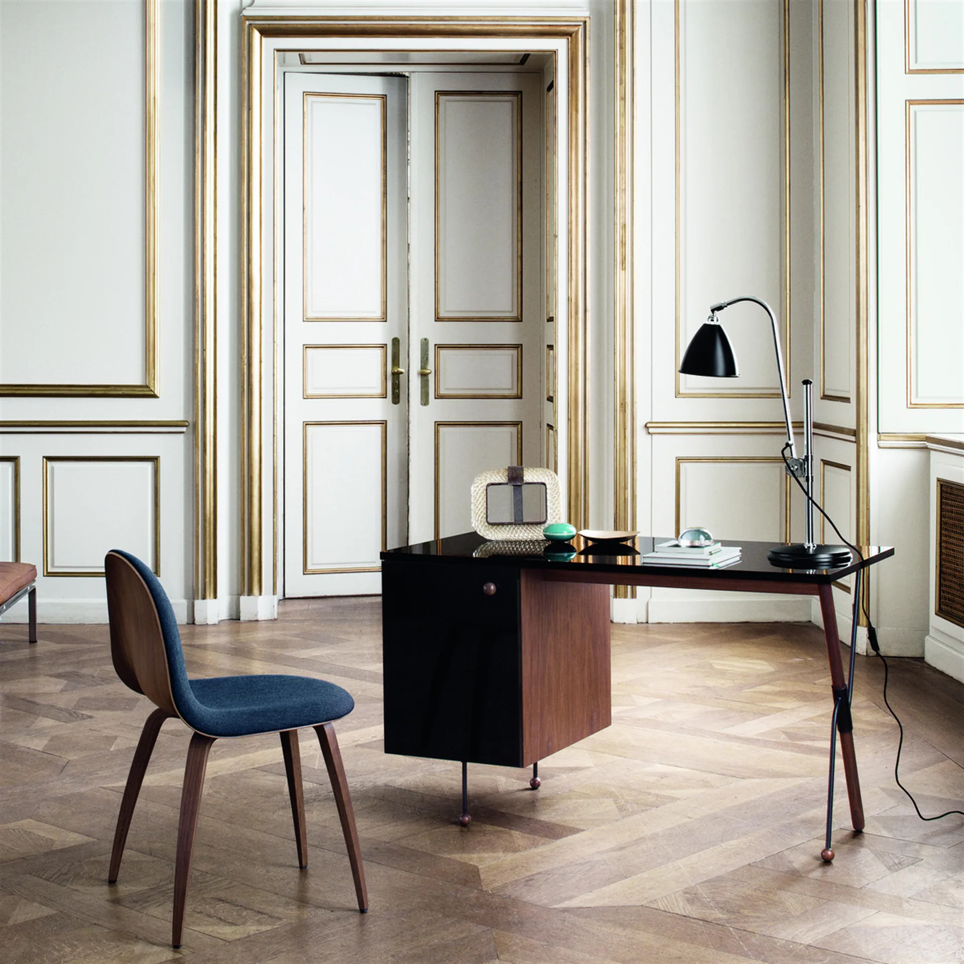 Bestlite BL1 tafellamp, zwart-chroom GUBI