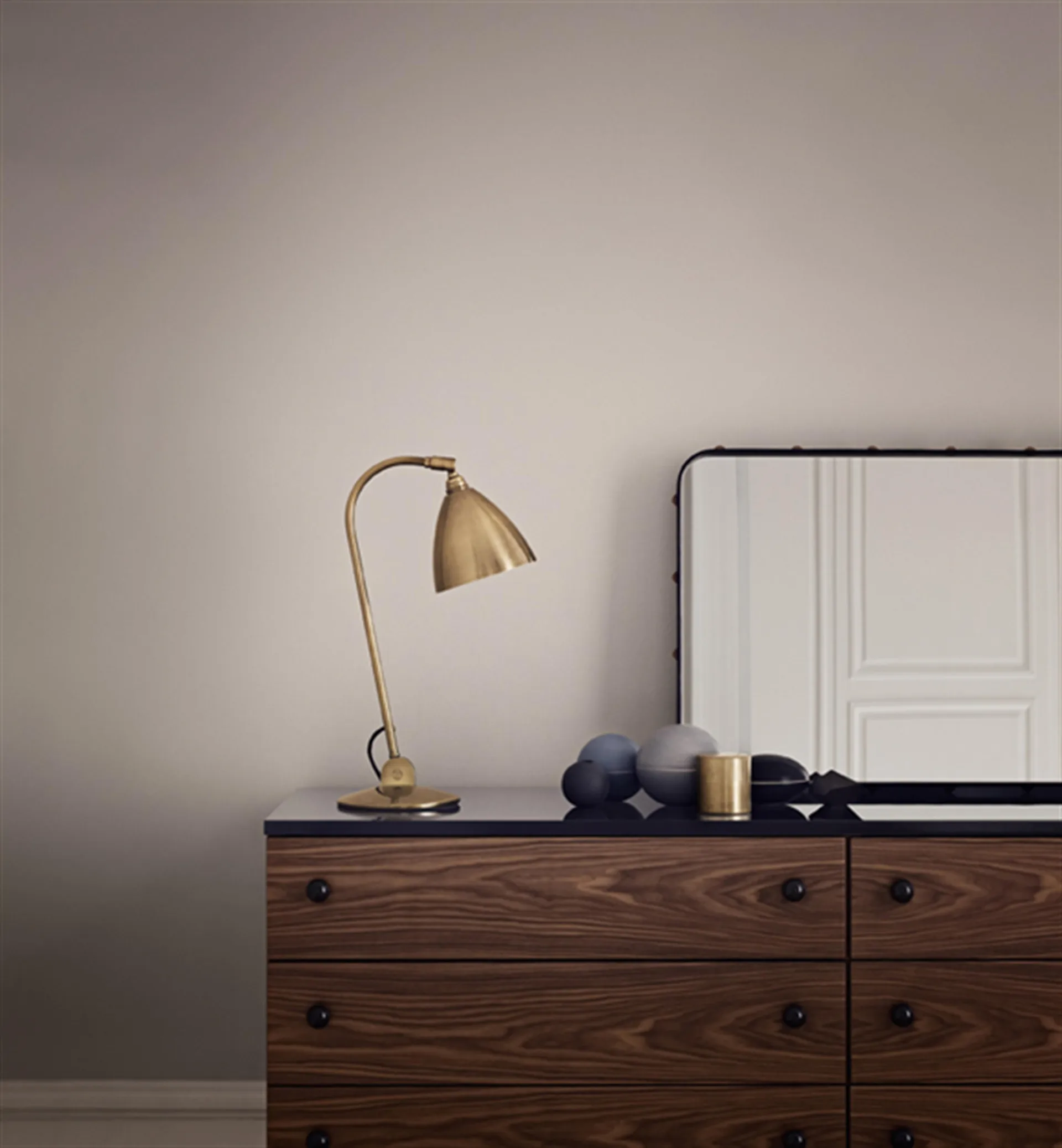 Bestlite BL2 tafellamp gebroken lamp, messing GUBI