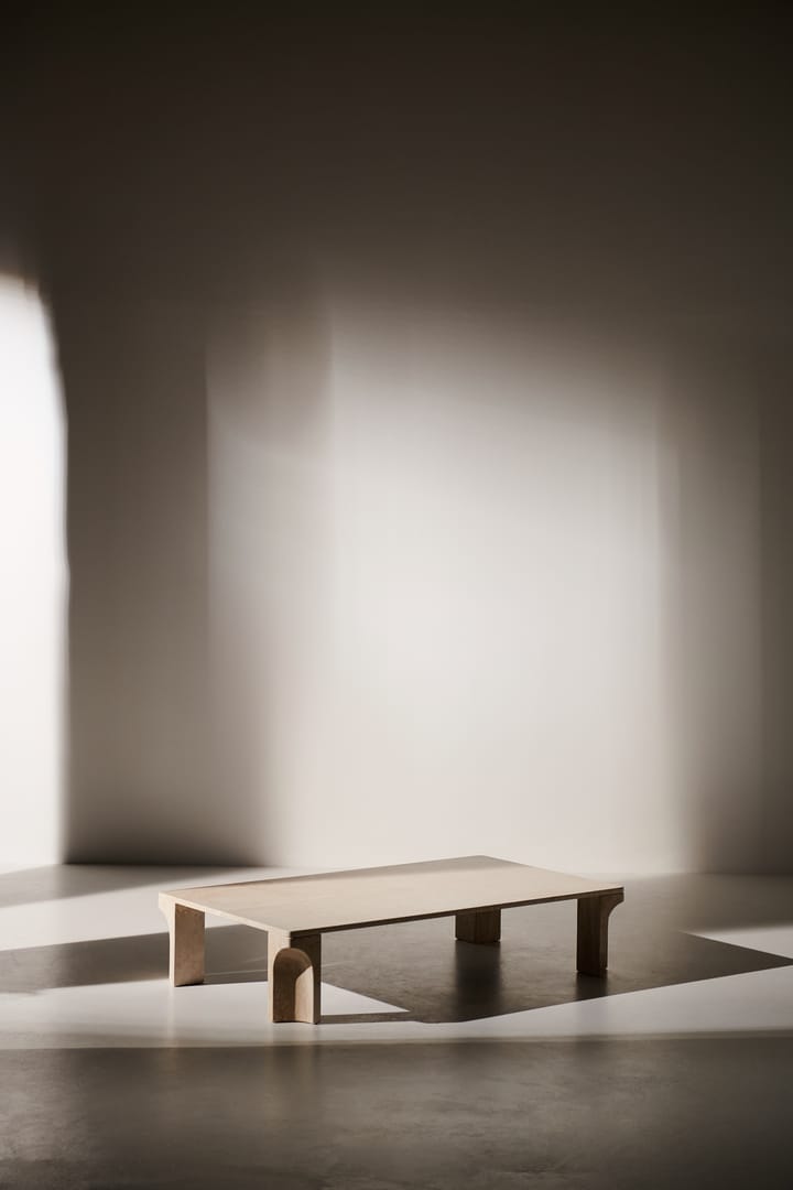 Doric salontafel 80x140 cm, Neutral white-travertine GUBI