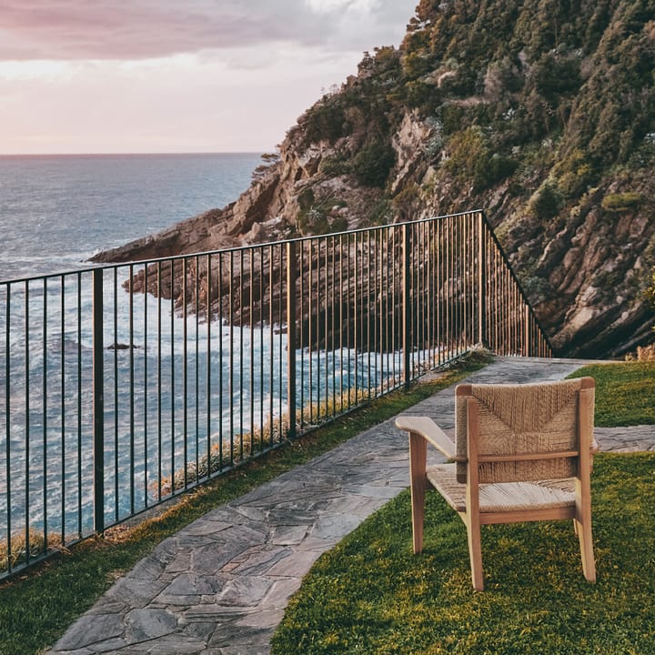 F-chair Outdoor loungefauteuil, Teak GUBI