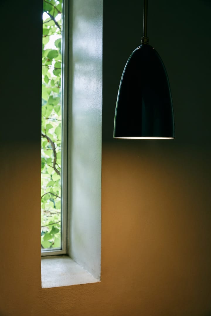 Gräshoppa plafondlamp glanzend, Black-brass GUBI