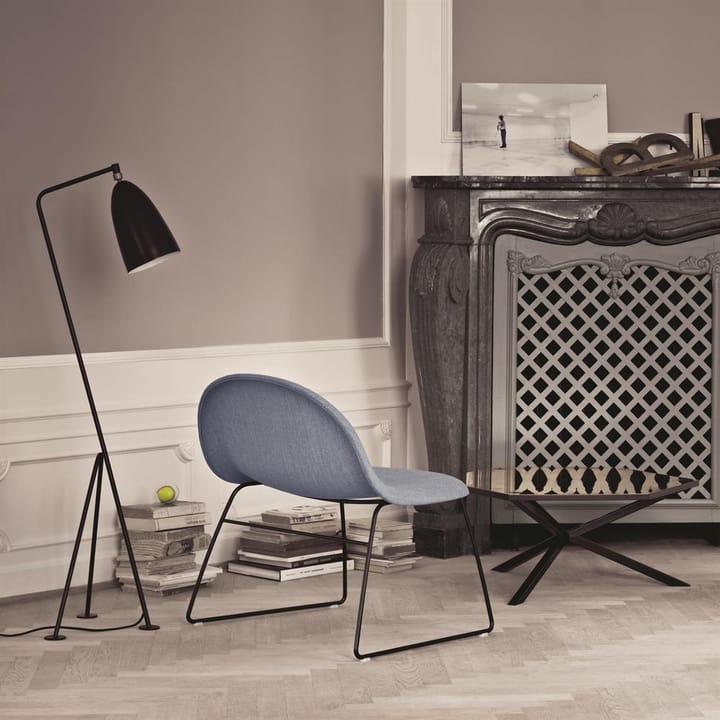 Gräshoppa vloerlamp, zwart GUBI
