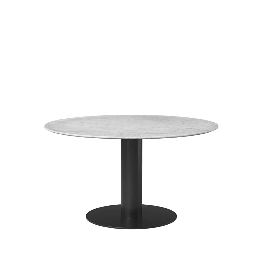Gubi 2.0 eettafel marble white, o130, zwart onderstel