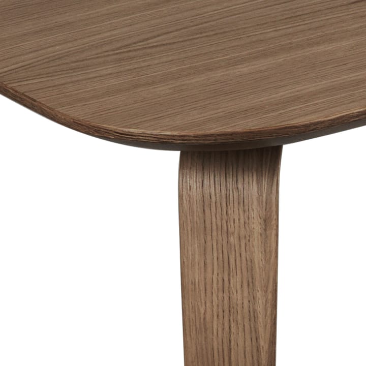 Gubi rechthoekige eettafel, walnut GUBI