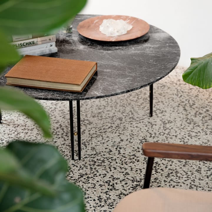 IOI salontafel, white carrara marble, ø70, zwart frame GUBI
