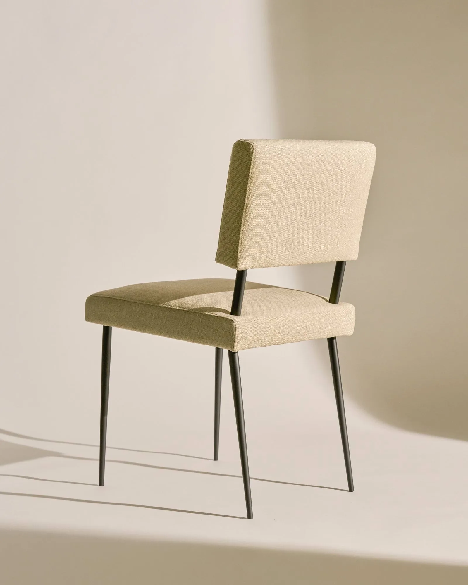 M-Chair stoel, Bonito 075-mat zwart GUBI