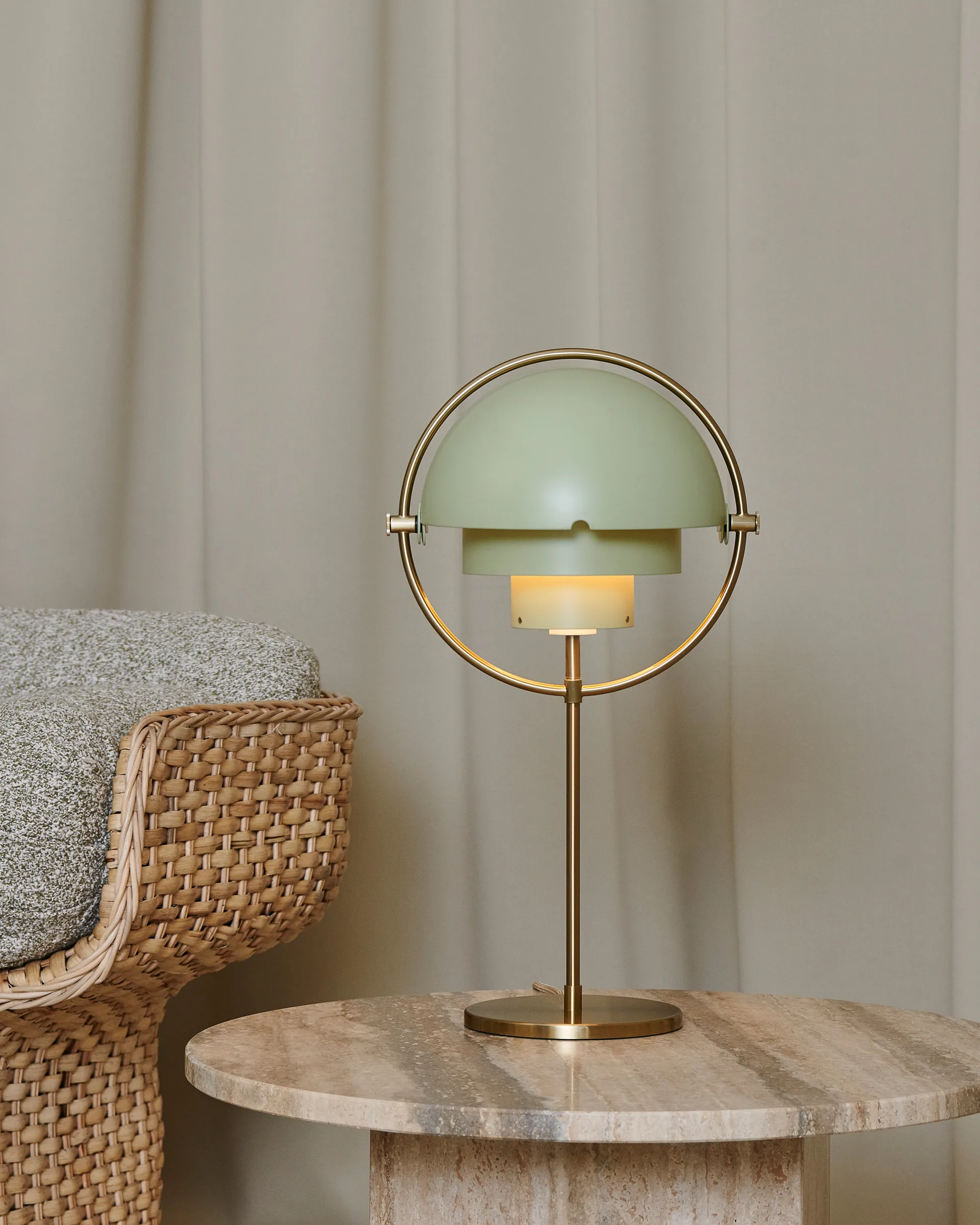Multi-Lite tafellamp, Brass-desert sage GUBI