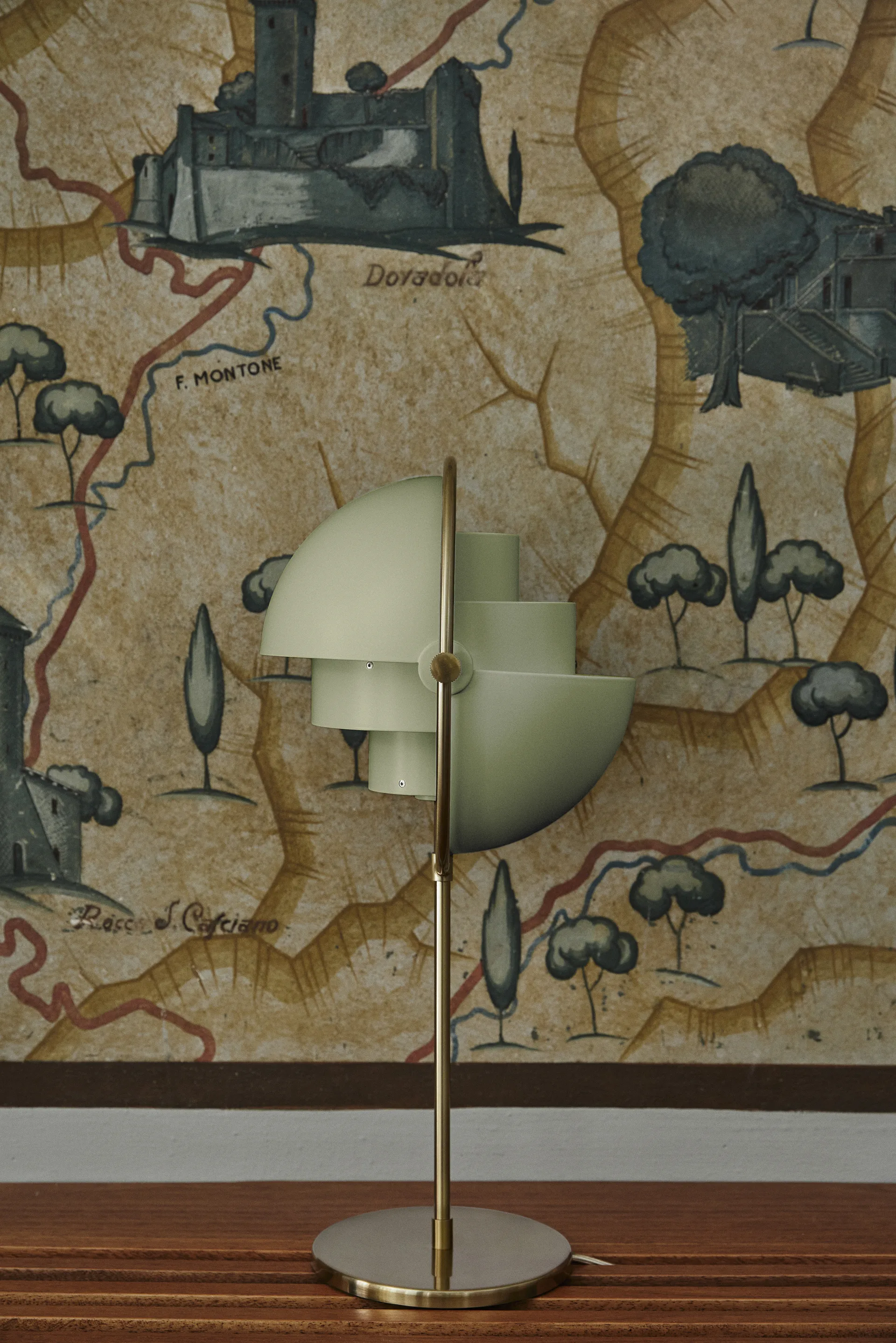 Multi-Lite tafellamp, Brass-desert sage GUBI