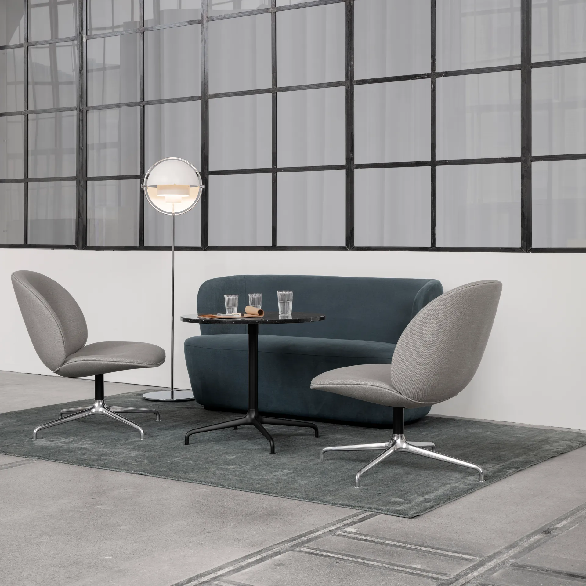 Multi-Lite vloerlamp, Chroom-wit GUBI