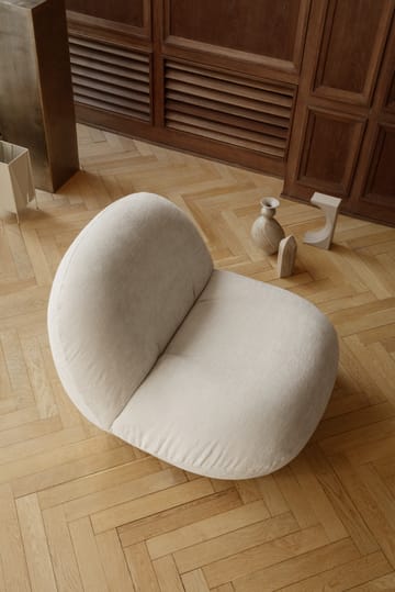 Pacha loungefauteuil - Mumble 10-pearl gold - GUBI