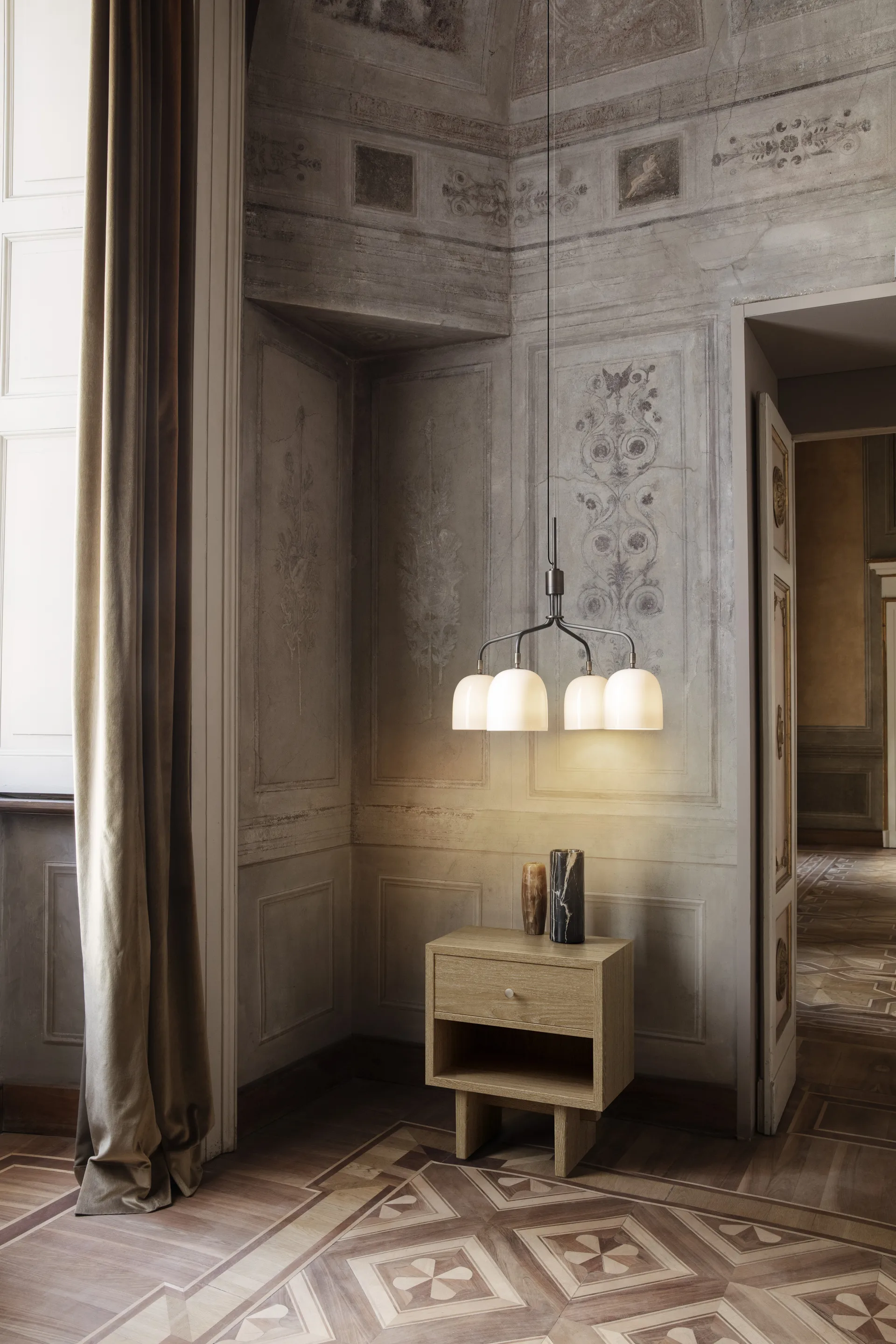 Private bijzettafel 40x50 cm, Licht gebeitst eiken GUBI