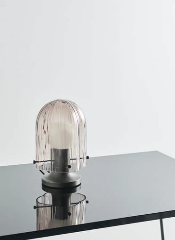 Seine tafellamp Ø17,2x26,2 cm - Brass-smoke - GUBI