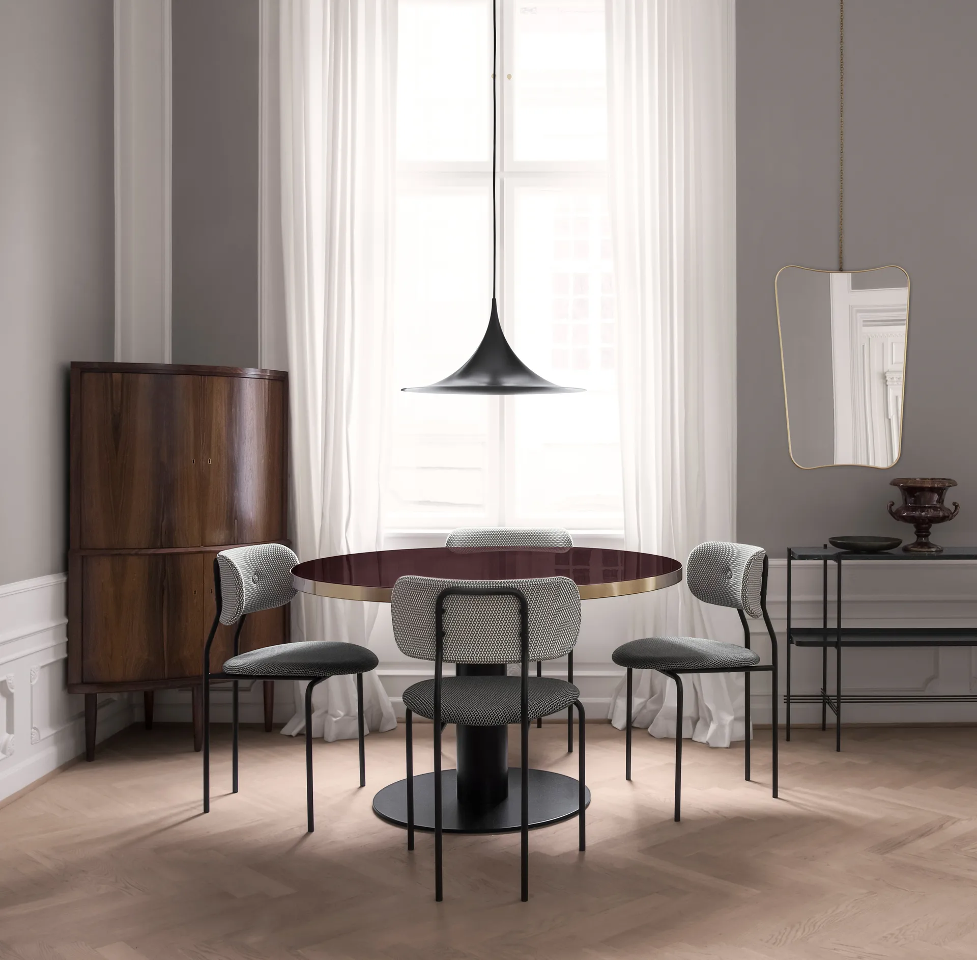 Semi lamp Ø 47 cm, Black semi matt GUBI