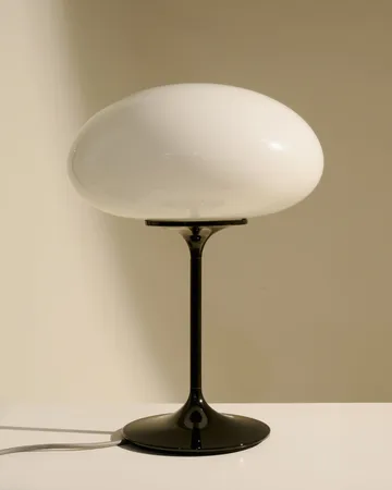 Stemlite Tafellamp - Black chrome-opaalglas, 42 cm - GUBI