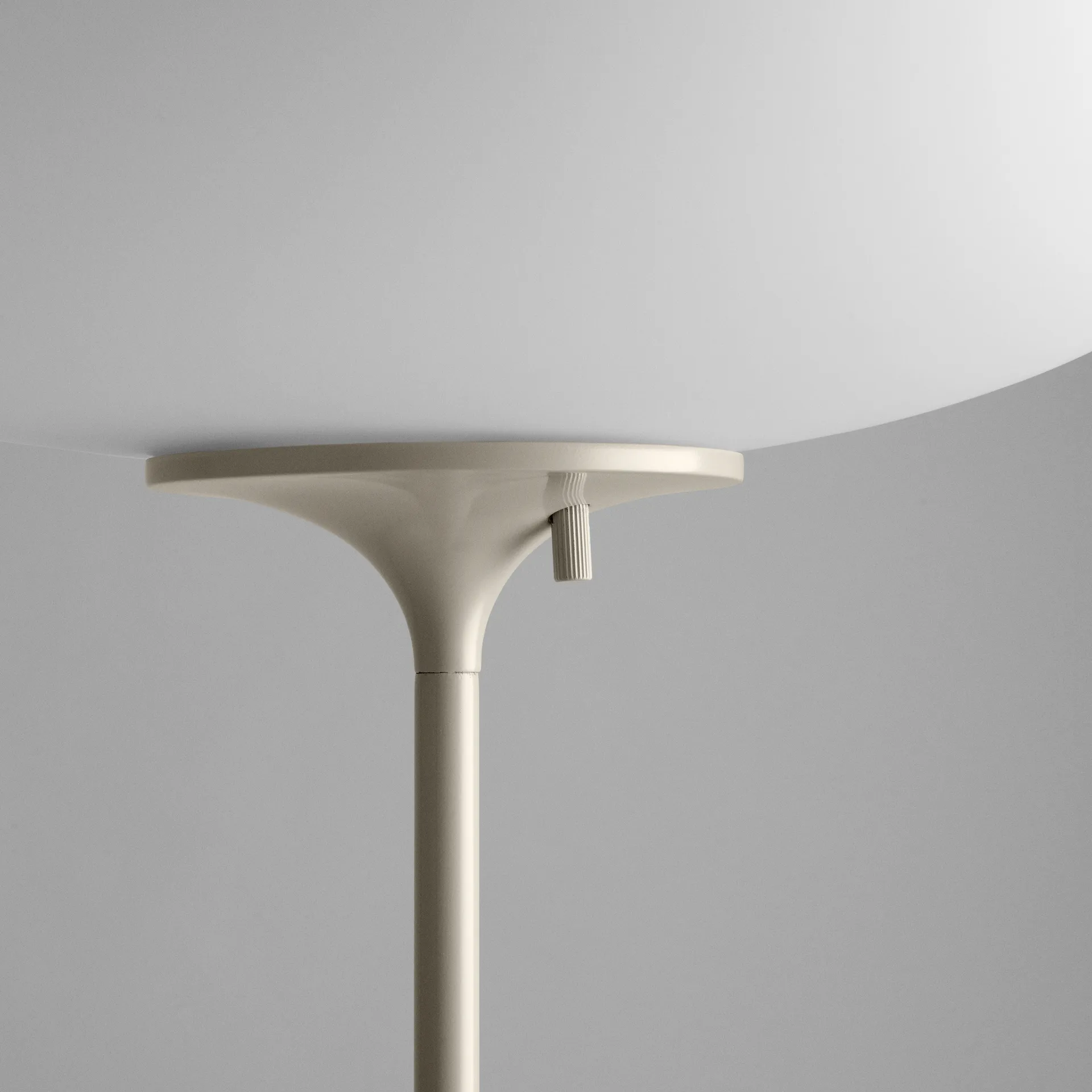 Stemlite vloerlamp 150 cm, Pebble Grey GUBI