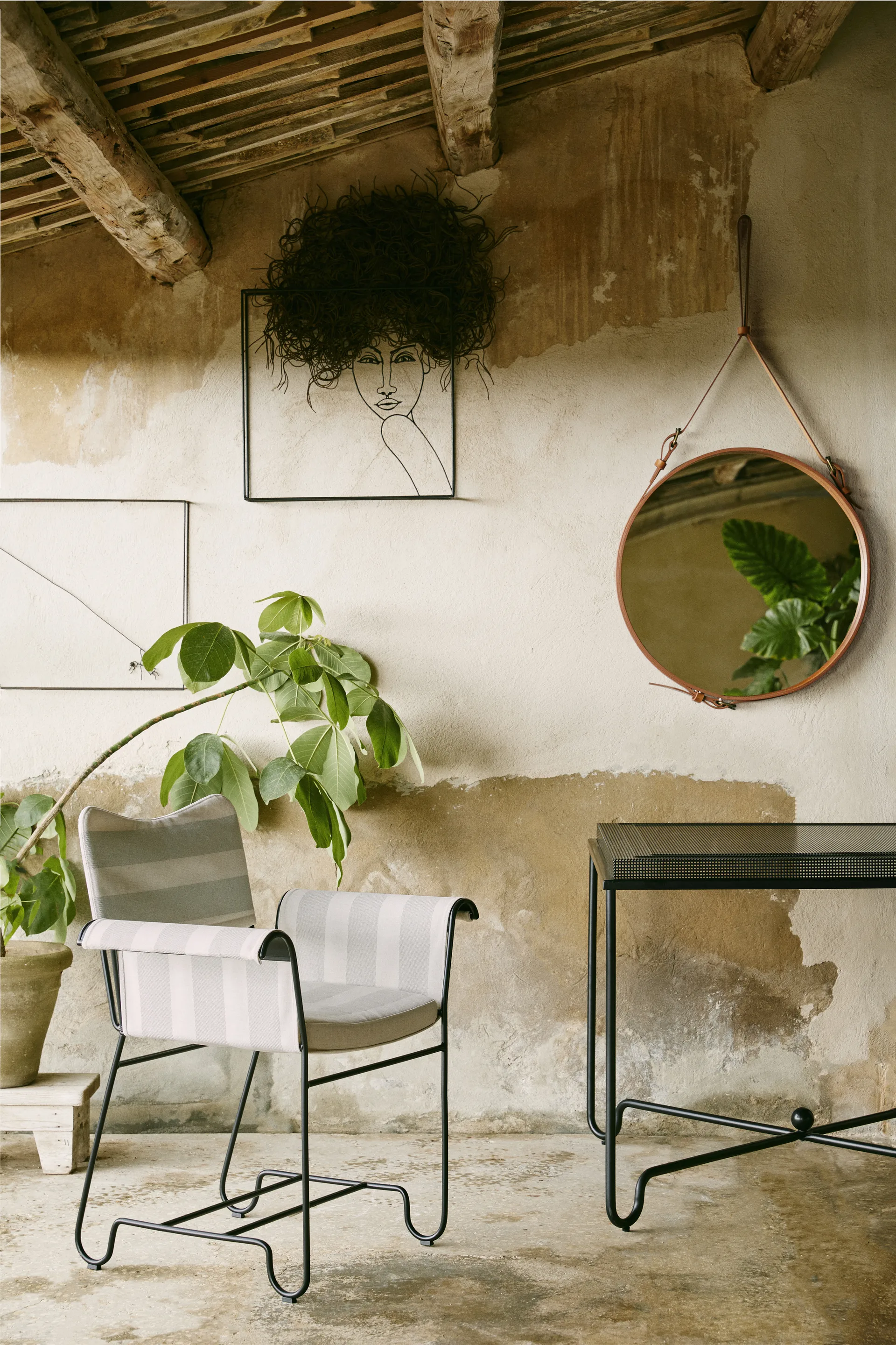 Tropique tafel 90x90x75 cm, Classic black GUBI