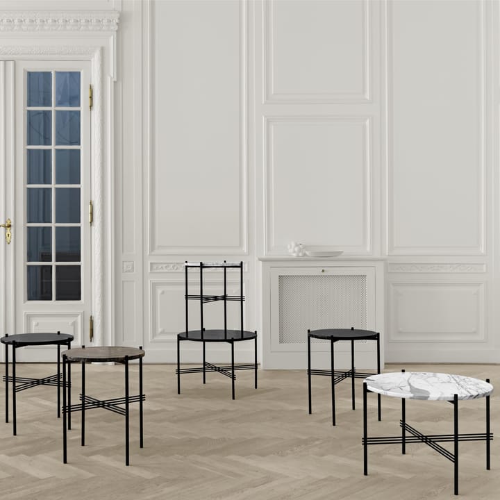 TS salontafel zwarte poten Ø 55 cm, wit marmer GUBI