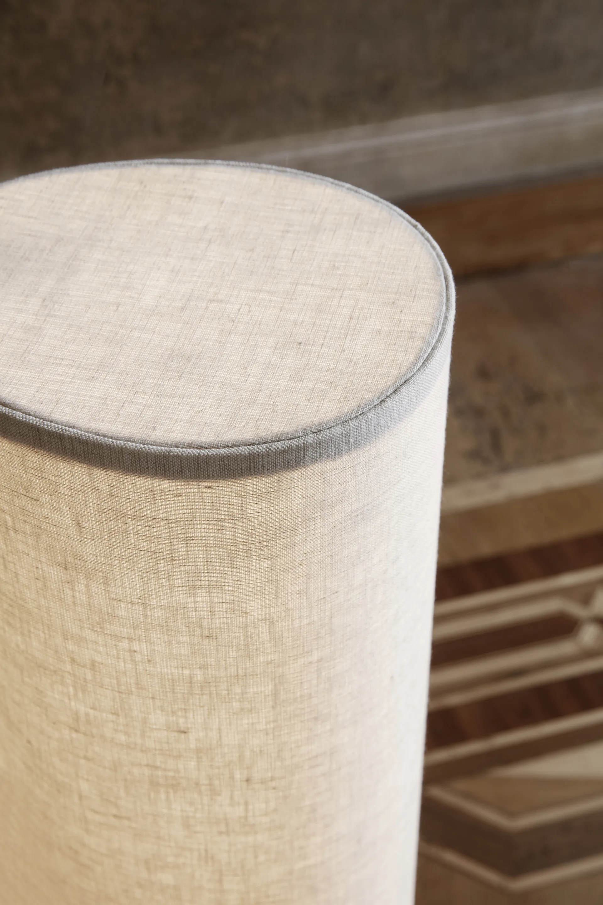 Unbound vloerlamp 120 cm, Canvas-grijs marmer GUBI