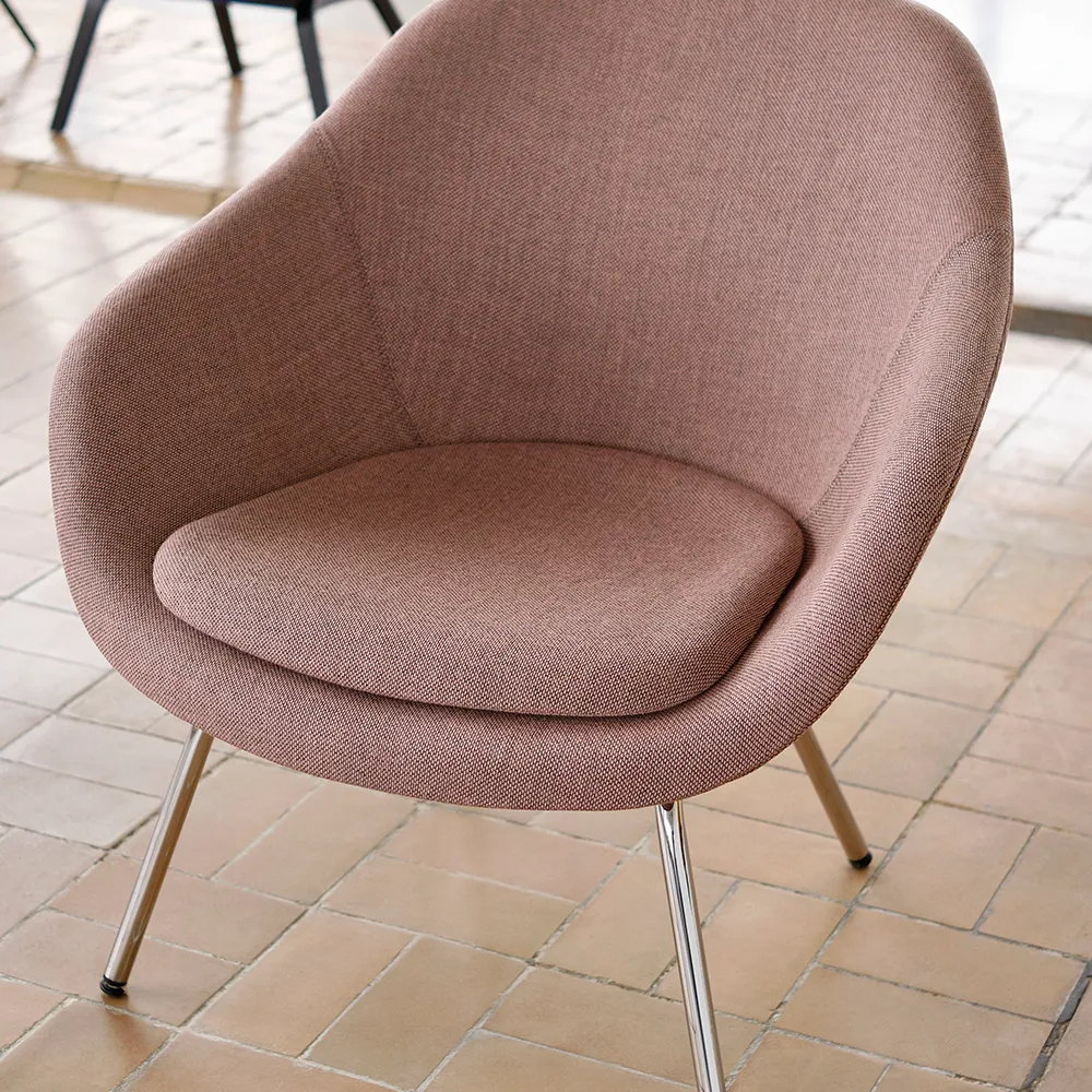 About a Lounge 87 fauteuil, Sense black–zwart stalen onderstel HAY