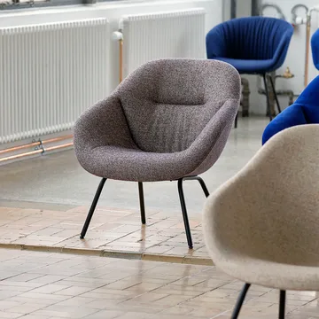 About a Lounge 87 Soft fauteuil - Sense black–zwart stalen onderstel - HAY