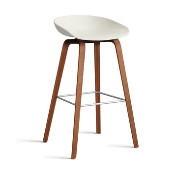 About a Stool 32 High barkruk walnoot onderstel 2.0 - Melange cream – roestvrijstalen steun - HAY