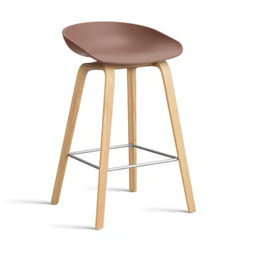 About a Stool 32 Low barkruk gelakt eiken onderstel 2.0 - Soft brick – roestvrijstalen steun - HAY