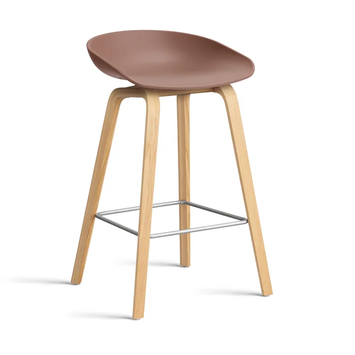 About a Stool 32 Low barkruk gelakt eiken onderstel 2.0 - Soft brick – roestvrijstalen steun - HAY