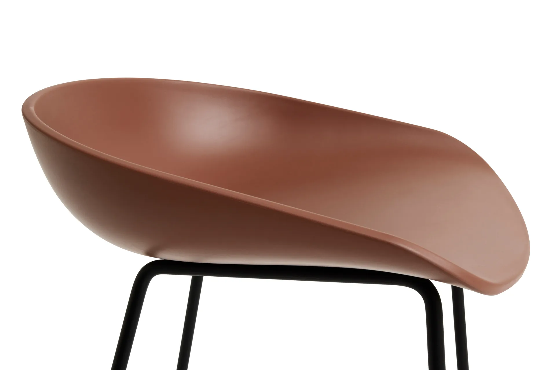 About a Stool 38 Low barkruk 2.0, Soft brick – zwart stalen onderstel HAY