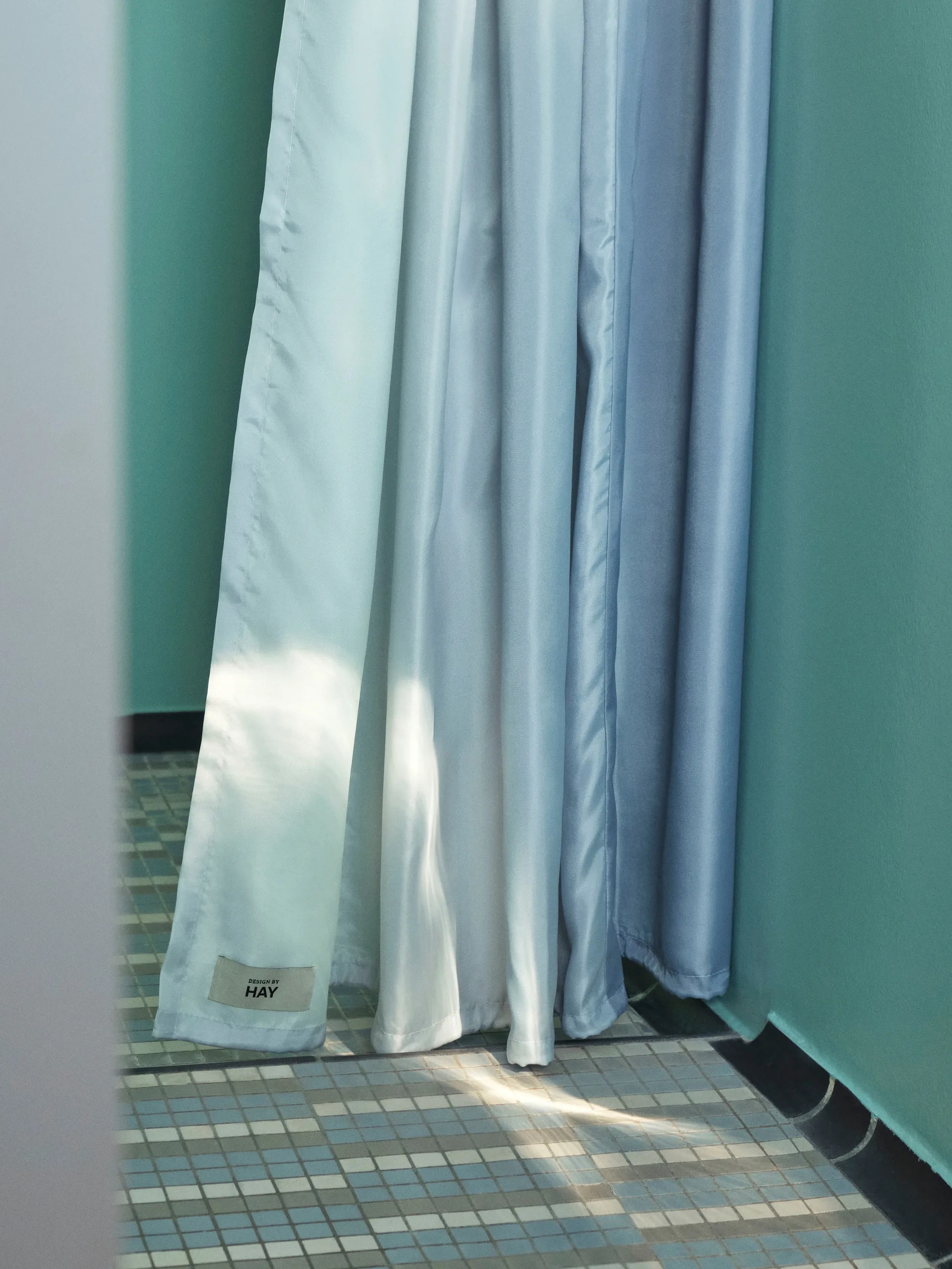 Aquarelle Vertical douchewisser 180x200 cm, Ice blue HAY