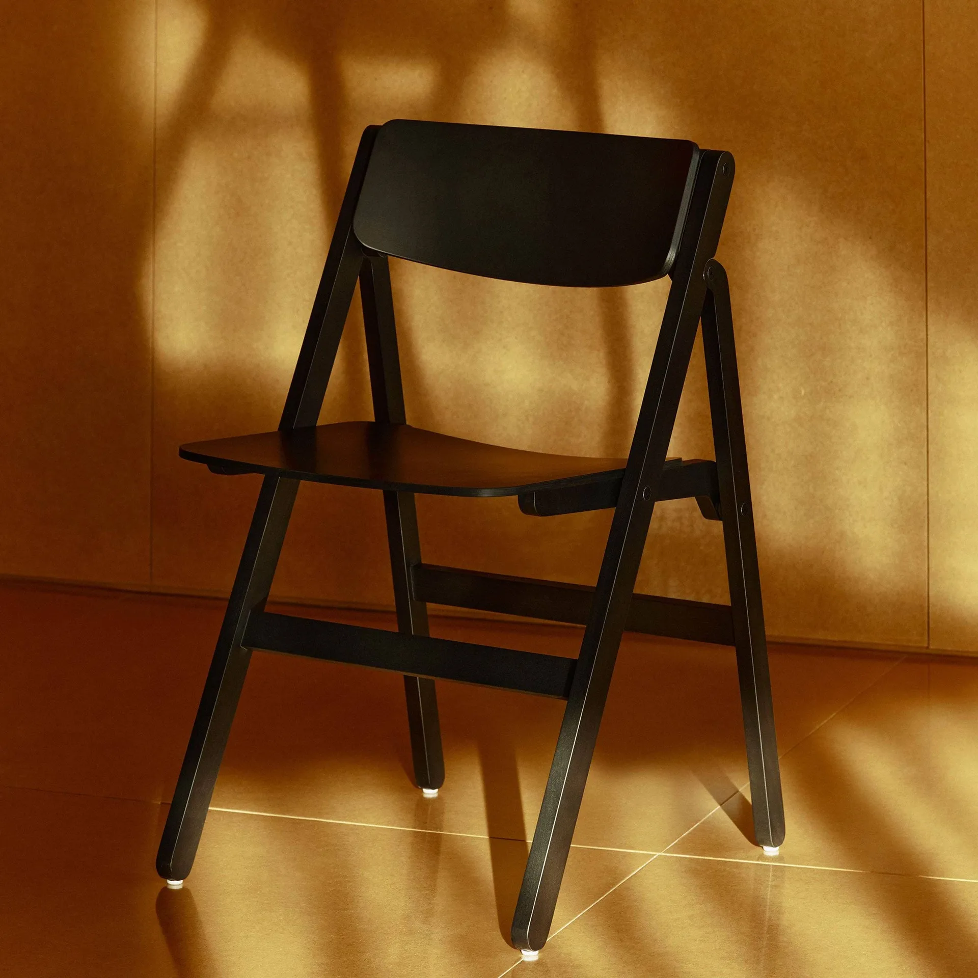 Backflip Chair stoel, Anthracite gelakt beukenhout HAY