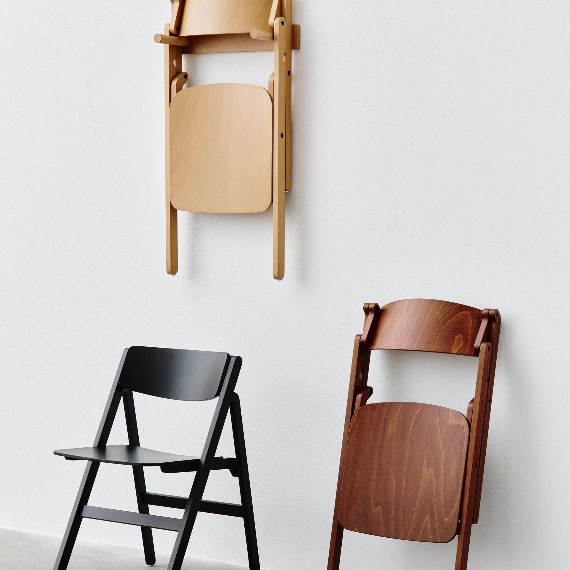 Backflip Chair stoel, brons gelakt beuken HAY