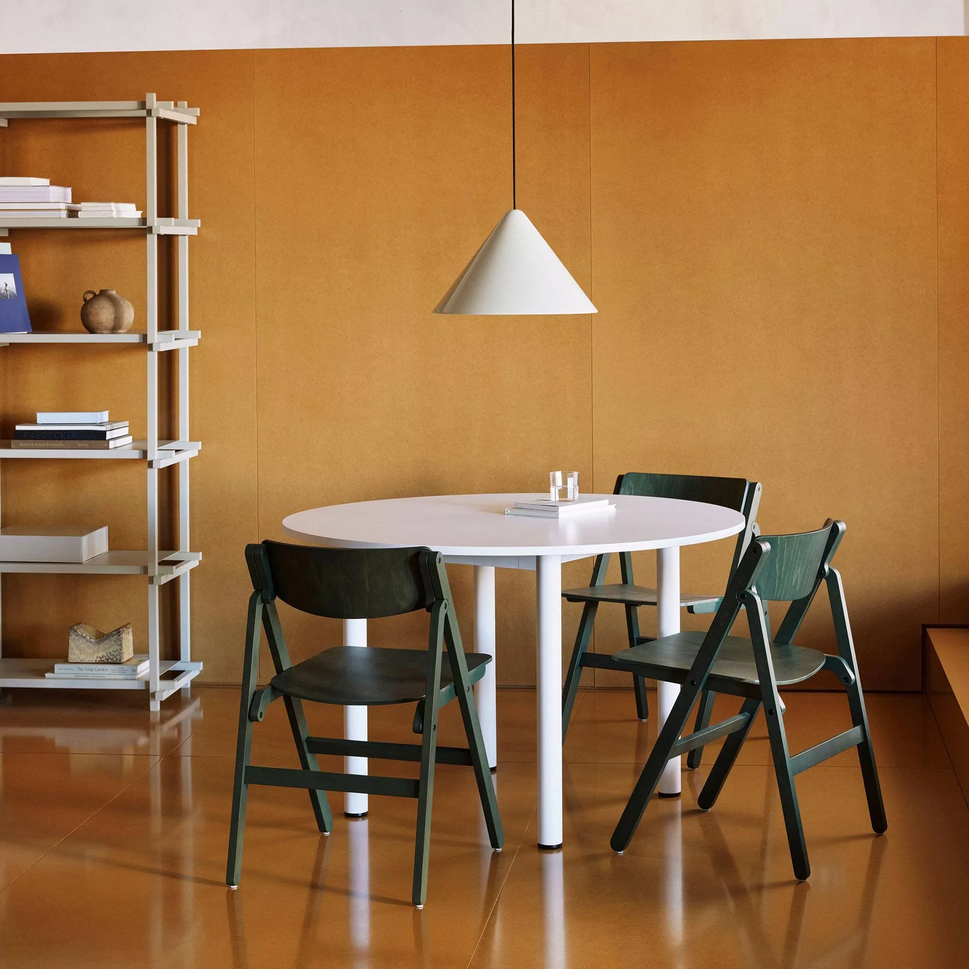 Backflip Chair stoel, Cedar green gelakt beuken HAY