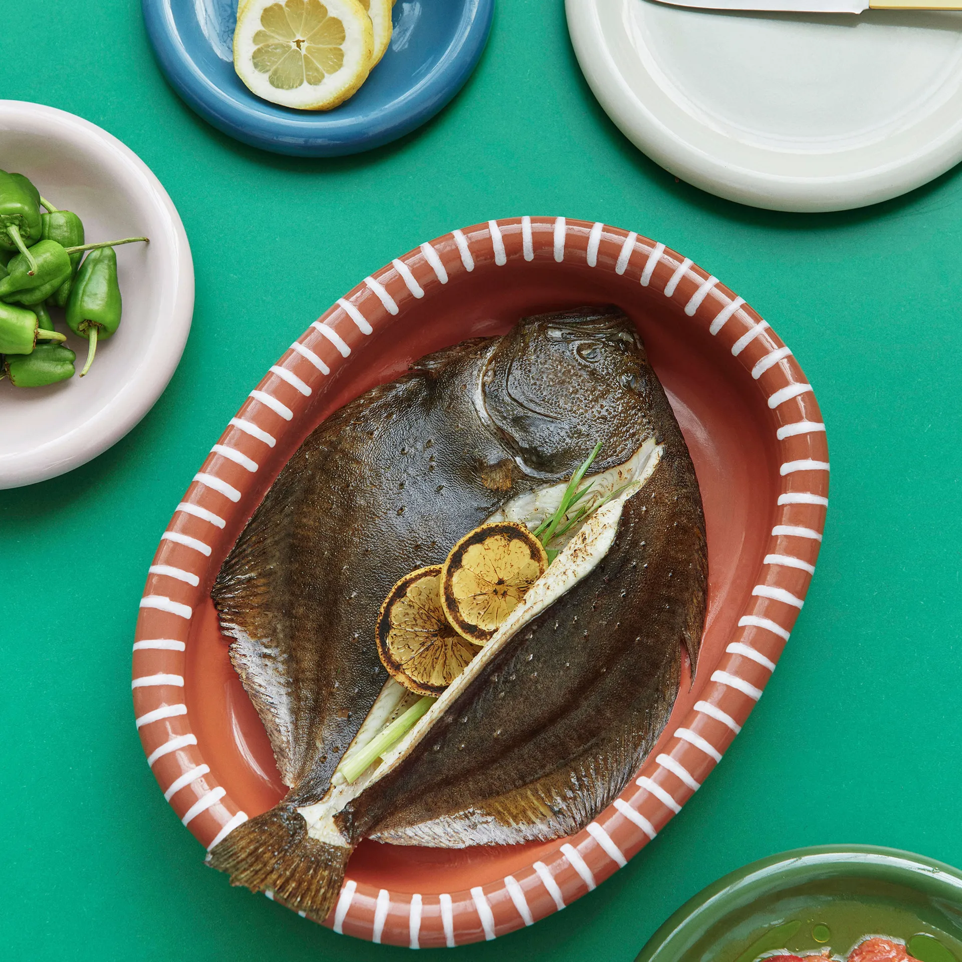 Barro ovaal serveerschaal large 27x36 cm, Natural with stripes HAY