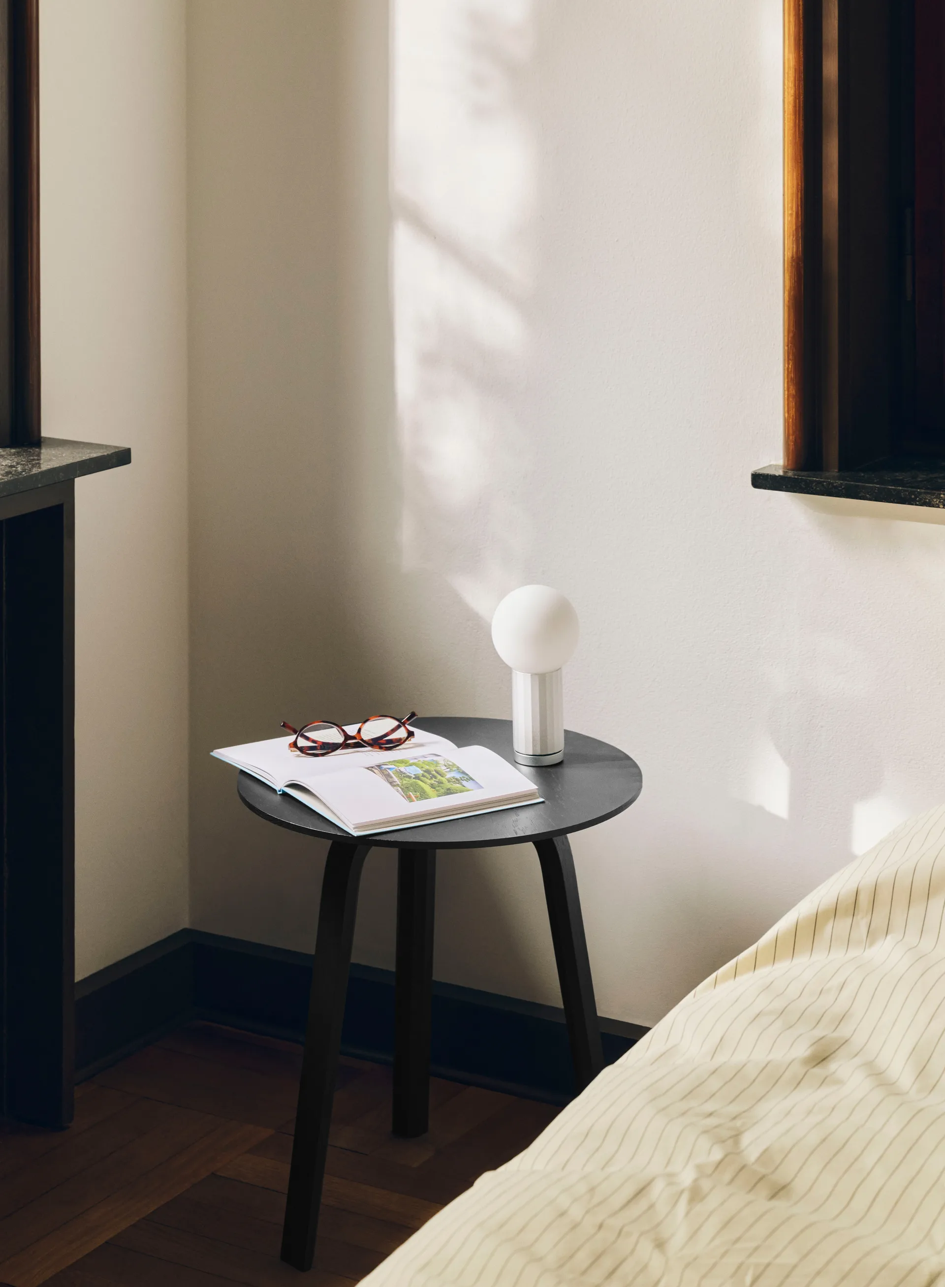 Bella salontafel, Blauw charcoal, Ø45x49 cm HAY