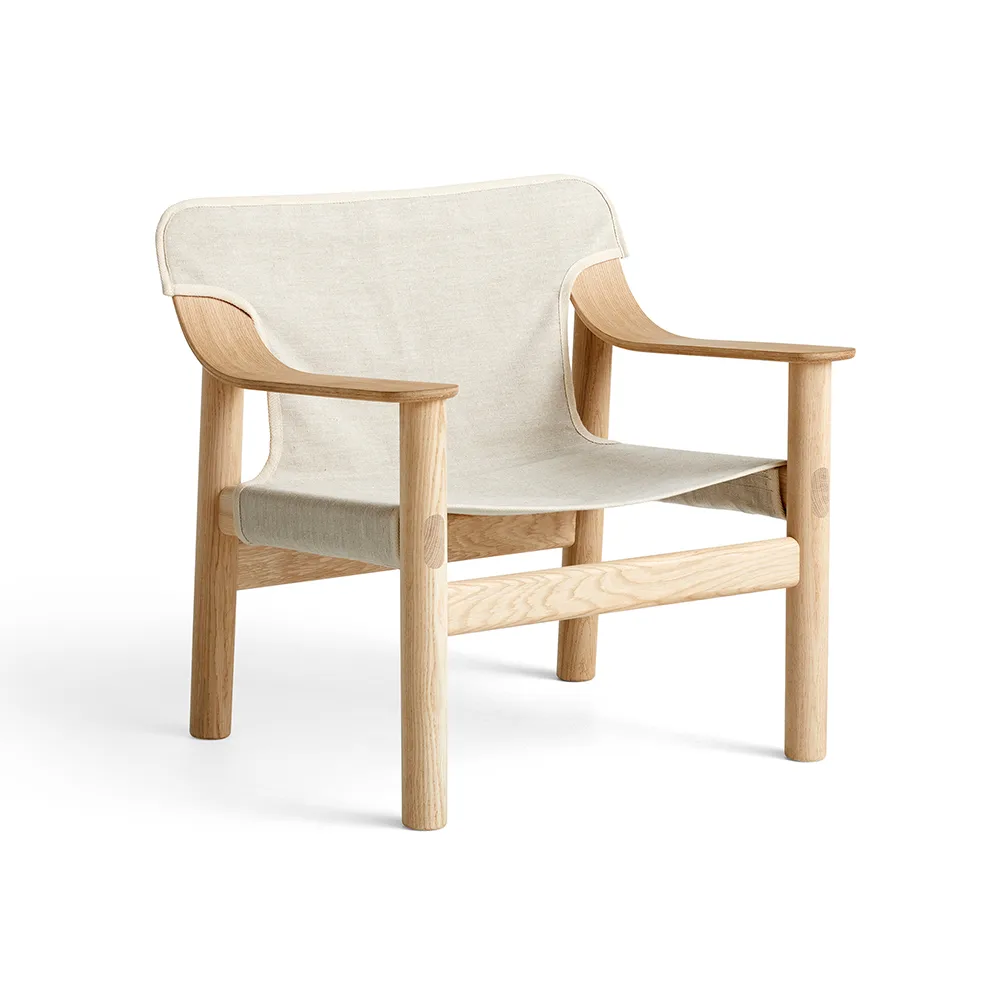 Bernard fauteuil, Stof Raw Canvas beige–eiken onderstel HAY