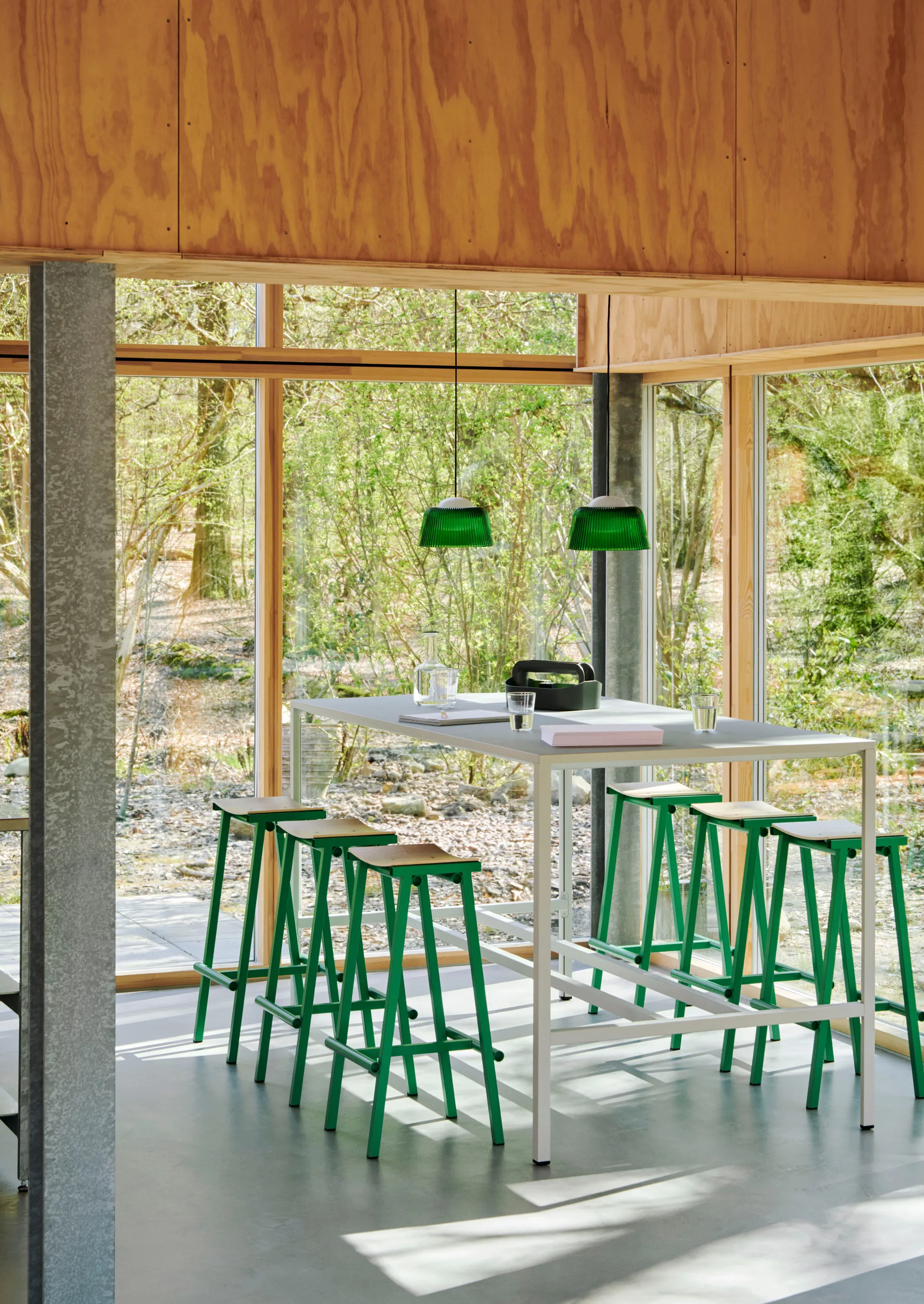 Brim Bottle hanglamp Ø24,5 cm, Green glass HAY